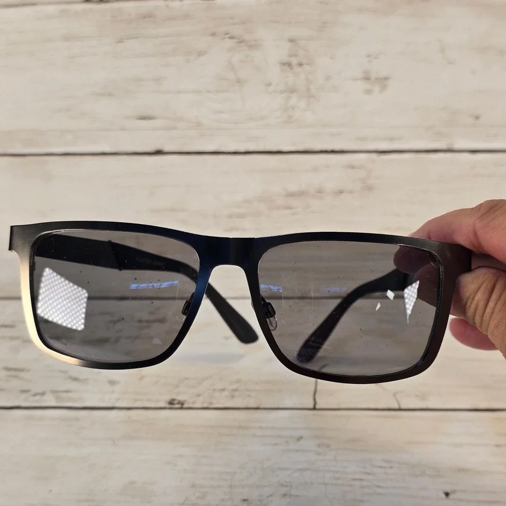 Foster Grant Vince NS0517 Sunglasses Gunmetal Rectangular Frame Textured Temples